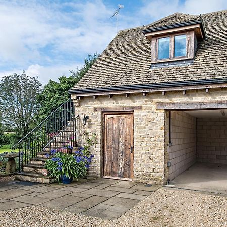 Appartamento Exquisite Coach House Near Silverstone & Stowe Buckingham Esterno foto